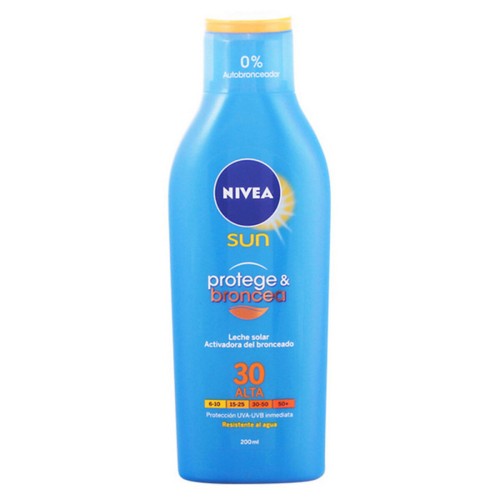 Solmjölk Protege & Broncea Nivea SPF 30 (200 ml) 30 (200 ml)