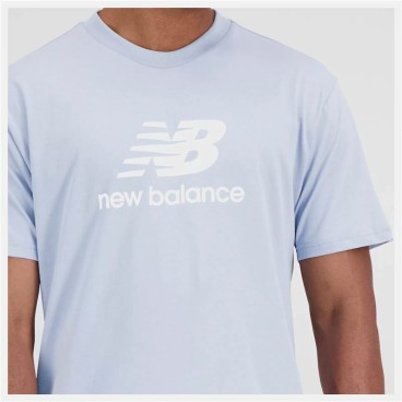 T-shirt med kortärm Herr New Balance Essentials Stacked Logo Indigo (L)