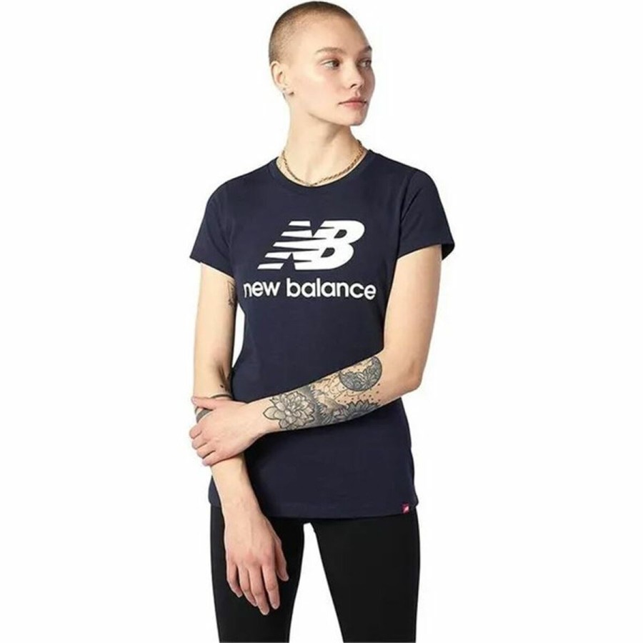 T-shirt med kortärm Dam New Balance Essentials Stacked Logo Blå (L)