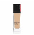 Flytande makeupbas Shiseido Synchro Skin Radiant Lifting Nº 260 Cashmere 30 ml